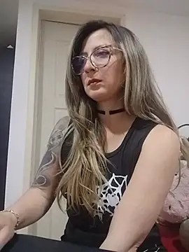 VALELUXX online show from May 23, 1:26 am