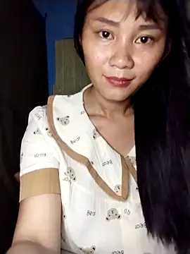 Kim Kelly online show from April 14, 3:28 pm