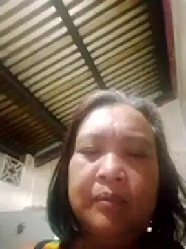 Snapshot of jeanyummytits chatting on May 15, 7:56 pm jeanyummytits online show from May 15, 7:56 pm