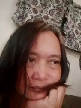 Snapshot of jeanyummytits chatting on May 14, 2:41 am jeanyummytits online show from May 14, 2:41 am