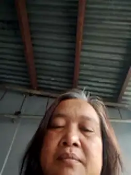 Snapshot of jeanyummytits chatting on May 30, 12:17 am jeanyummytits online show from May 30, 12:17 am