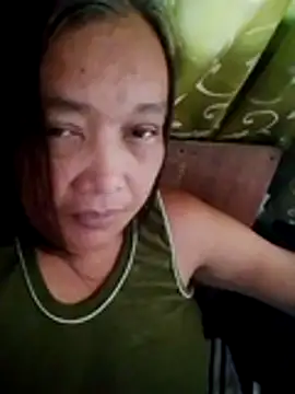 Snapshot of jeanyummytits chatting on May 21, 12:08 am jeanyummytits online show from May 21, 12:08 am