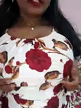 Snapshot of Mayuri-hot chatting on June 21, 10:04 pm Mayuri-hot online show from June 21, 10:04 pm