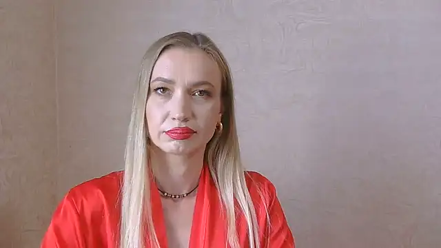 Snapshot of NoirEnigma chatting on May 31, 2:56 pm NoirEnigma online show from May 31, 2:56 pm