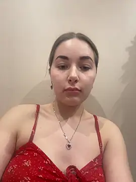 Doris2222 online show from April 15, 6:12 pm