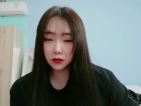 dandanhenda030 online show from April 14, 8:19 am