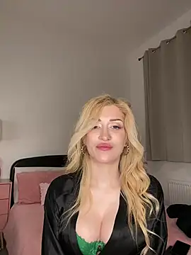 darkglitter26 online show from May 17, 8:09 pm