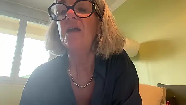 NaughtyMonicaUK online show from May 30, 6:35 pm