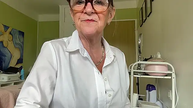 NaughtyMonicaUK online show from May 16, 7:29 am