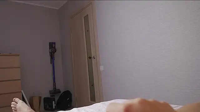 vesullillo online show from April 16, 6:25 am