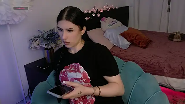HazelHayesss online show from June 4, 4:22 pm