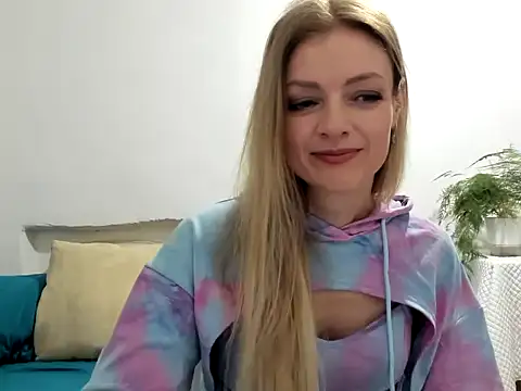 Snapshot of Severina7 chatting on June 10, 7:15 pm Severina7 online show from June 10, 7:15 pm
