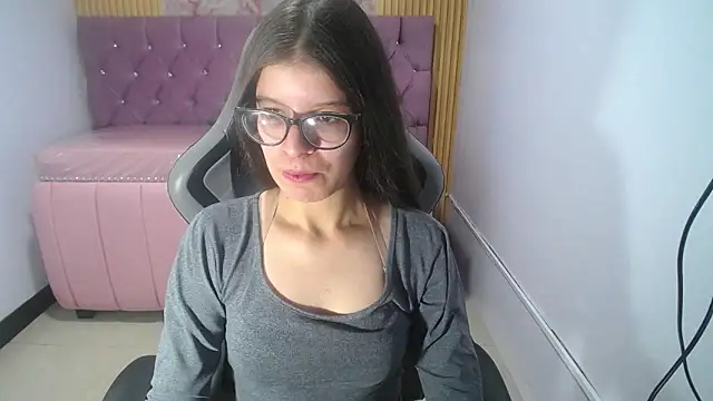 Kailee ch online show from April 17, 1:14 pm