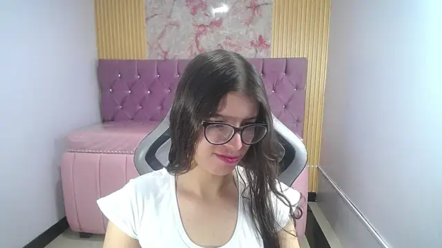 Kailee ch online show from April 15, 1:15 pm