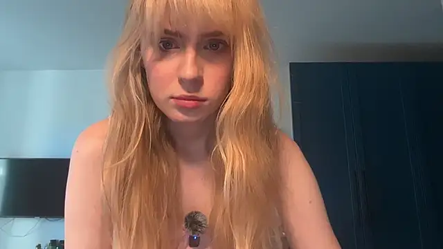 AliceStruble online show from May 14, 11:40 am