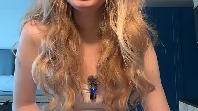 AliceStruble online show from May 24, 10:15 am