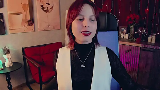 VivienneHebert online show from May 12, 12:55 pm