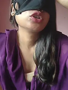 Snapshot of sexy_bhabhii chatting on July 19, 7:50 am sexy bhabhii online show from July 19, 7:50 am