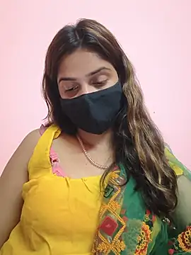 Snapshot of sexy_bhabhii chatting on July 28, 7:39 pm sexy bhabhii online show from July 28, 7:39 pm