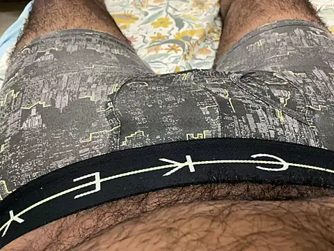 smalldick1202 online show from April 16, 7:20 am