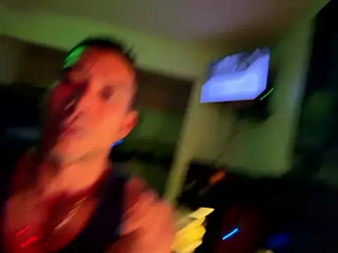 smoothripz online show from April 13, 3:43 am