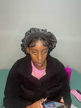 petite bee online show from May 7, 6:33 pm