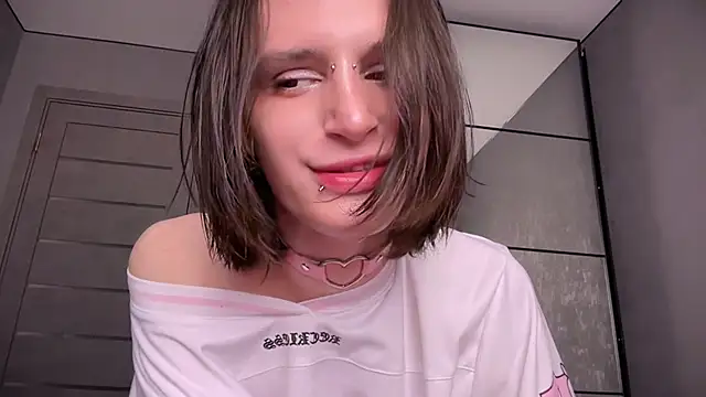 Snapshot of Niky_Long chatting on July 6, 8:21 am Niky Long online show from July 6, 8:21 am