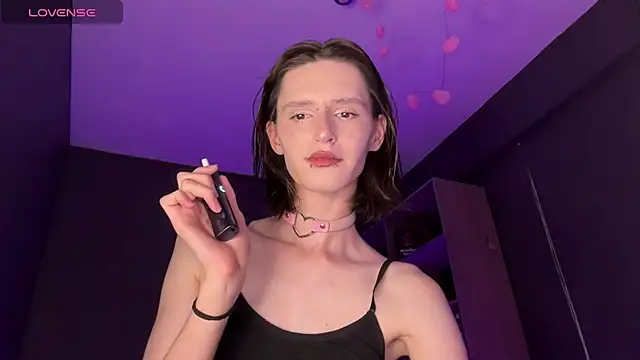 Snapshot of Niky_Long chatting on July 19, 7:10 pm Niky Long online show from July 19, 7:10 pm
