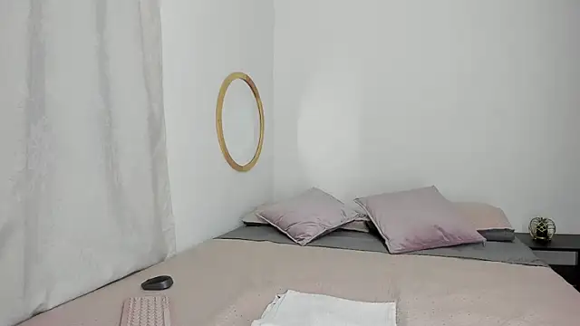 kendallhexx online show from April 16, 9:39 pm