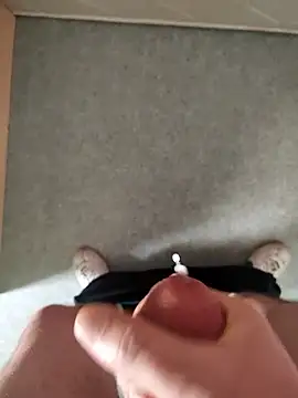 Loulou06123 online show from April 13, 4:00 pm