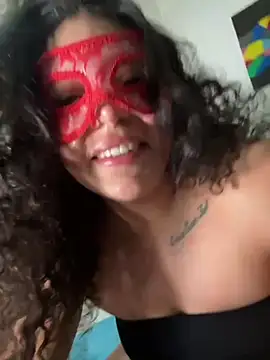 Snapshot of alynanyxx chatting on July 17, 8:39 pm alynanyxx online show from July 17, 8:39 pm