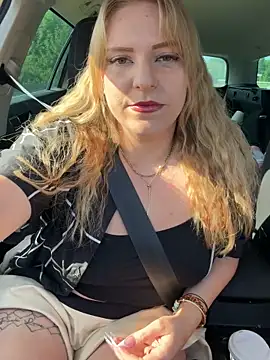 Snapshot of Tiffy_Rosee chatting on May 27, 6:54 am Tiffy Rosee online show from May 27, 6:54 am