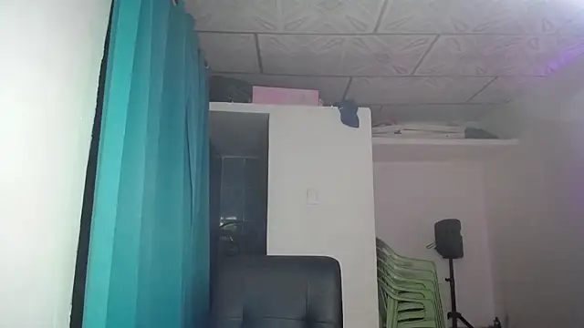 daira2006 online show from April 14, 4:28 am