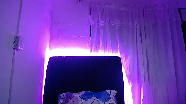 daira2006 online show from April 15, 3:01 am