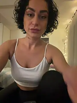 CurlyRouge online show from May 8, 10:24 pm