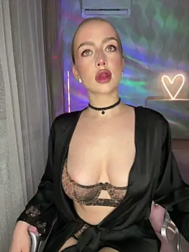 AlisaPearl online show from May 20, 7:22 pm