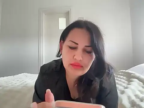 Snapshot of SeleneVane chatting on May 9, 12:19 pm SeleneVane online show from May 9, 12:19 pm