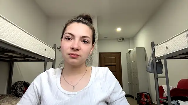 SharieLangan online show from April 16, 4:19 pm