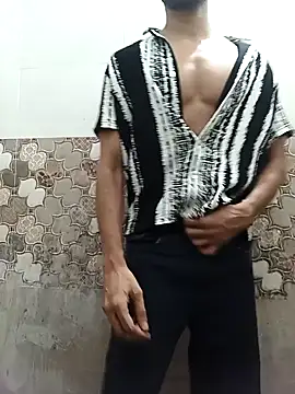 itsmemadhu2019 online show from May 23, 12:59 pm