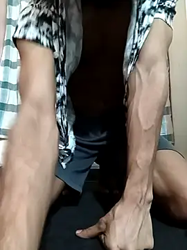itsmemadhu2019 online show from May 11, 12:39 pm