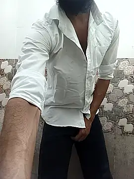 itsmemadhu2019 online show from May 17, 12:38 pm