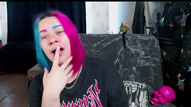 Neon Baddie online show from April 19, 9:54 am