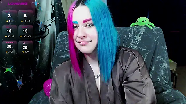 Neon Baddie online show from April 15, 3:38 pm