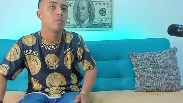 LeoVargasHot online show from April 19, 12:33 am