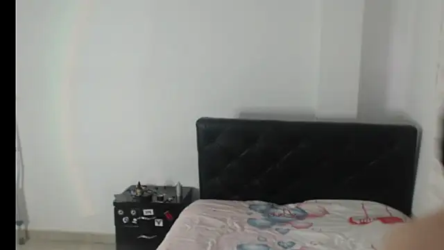 baretic0 online show from April 20, 2:14 am