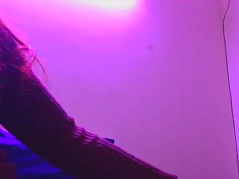 tinny emiily online show from April 28, 2:27 am