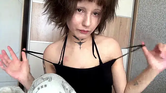 WuhhwLina online show from April 15, 8:53 am