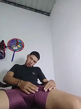 curious straight guy online show from April 16, 2:23 am