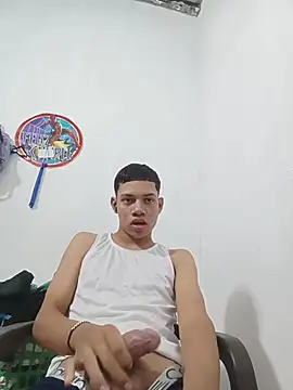curious straight guy online show from April 19, 6:21 pm
