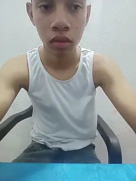 Snapshot of curious_straight_guy chatting on July 8, 1:45 pm curious straight guy online show from July 8, 1:45 pm